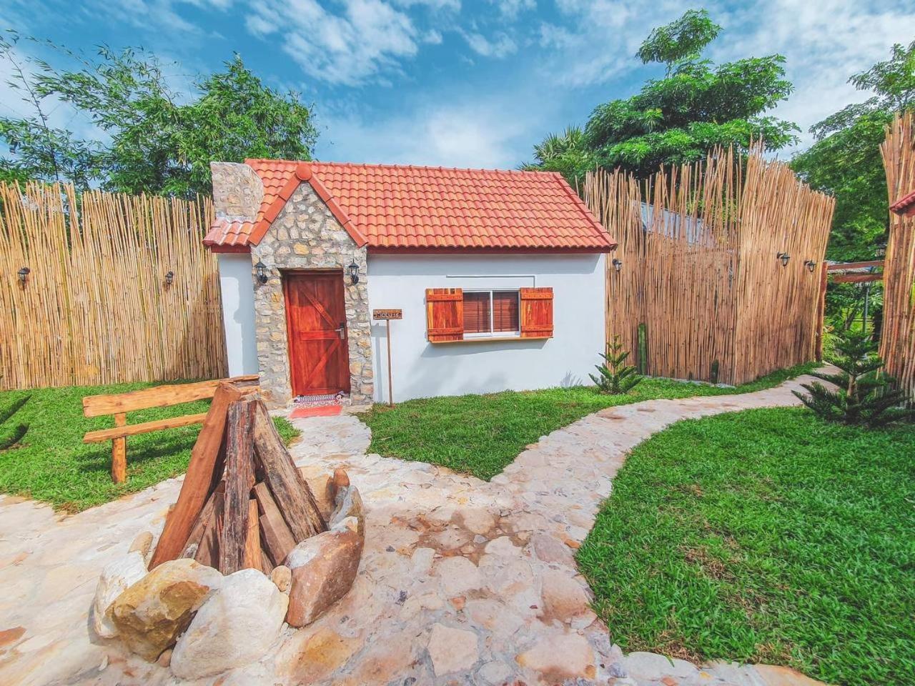 Moly Resort Кампот Екстер'єр фото